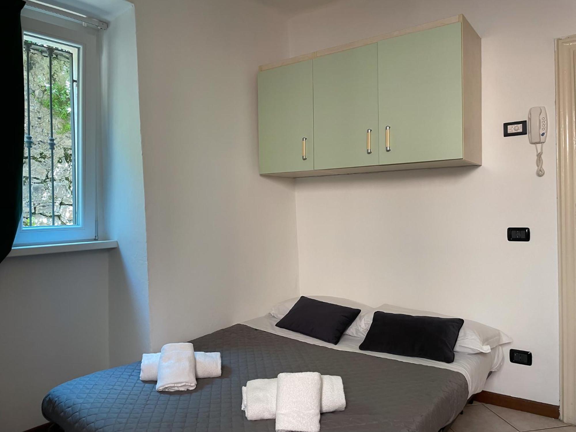 Roncati 7 Center Town Studio Apartments Bellagio Exterior photo